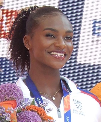 Dina Asher-Smith at Olympic medal ceremony